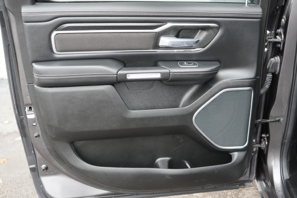 Used 2023 RAM 1500 Laramie AWD/4WD image 30