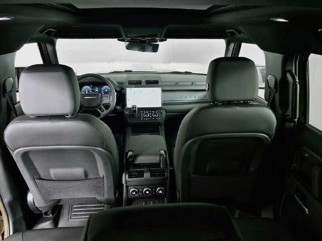 New 2026 Land Rover Defender 110 X-Dynamic SE AWD/4WD image 23