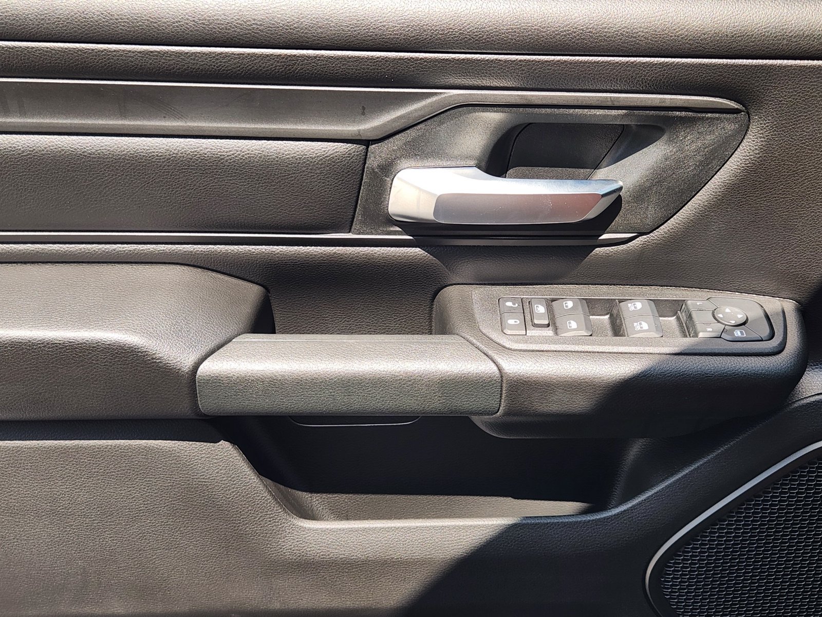 New 2026 RAM 1500 Express AWD/4WD image 21