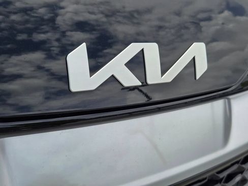 Used 2023 Kia Sportage SX FWD image 5