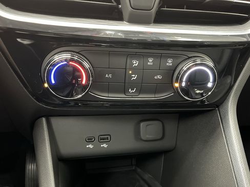 New 2025 Buick Encore GX Sport Touring w/ Advanced Technology Package image 19