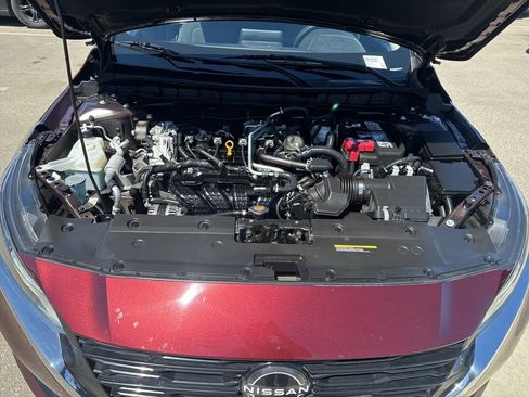 Used 2024 Nissan Altima 2.5 SV FWD image 26
