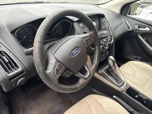 Used 2017 Ford Focus Titanium w/ Titanium Technology Package image 11