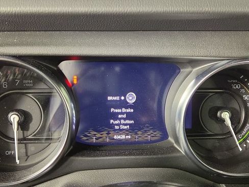 Used 2022 Jeep Wrangler Unlimited Sahara w/ Cold Weather Group AWD/4WD image 17