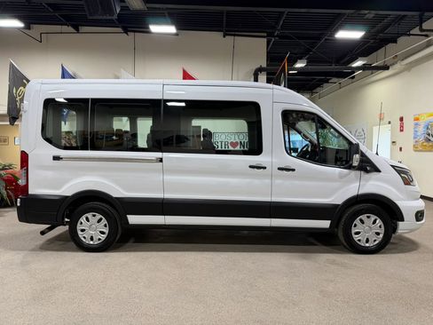 Used 2023 Ford Transit 350 XLT image 7