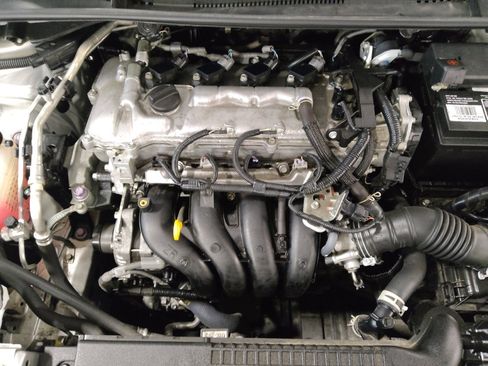 Used 2022 Toyota Corolla LE image 30