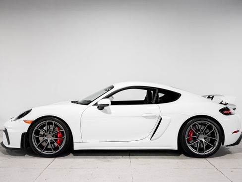 Used 2020 Porsche 718 Cayman GT4 image 7