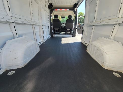 Used 2025 RAM ProMaster 2500 w/ Convenience Group FWD image 27