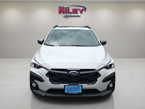 Used 2024 Subaru Crosstrek 2.0i Premium image 8