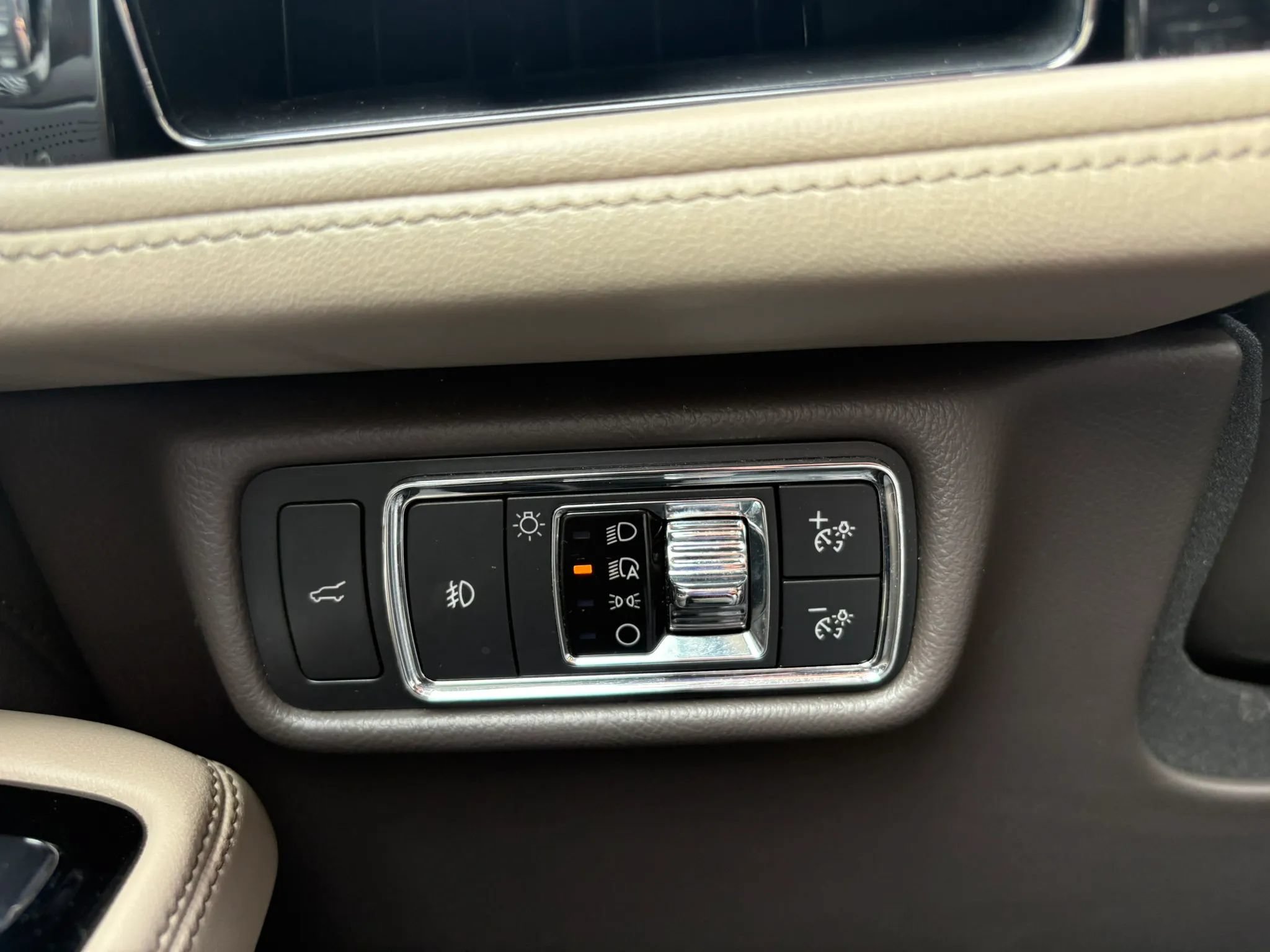 Used 2020 Lincoln Aviator Reserve w/ Equipment Group 202A AWD/4WD image 31