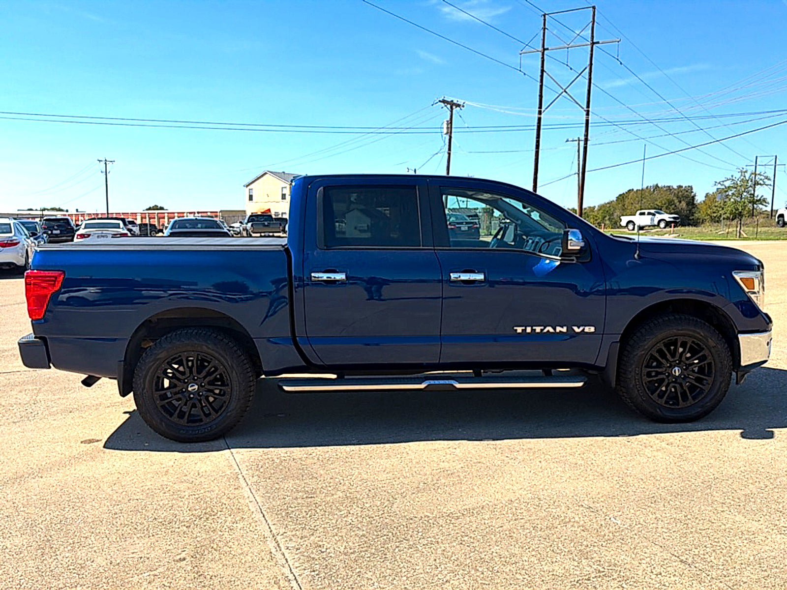 Used 2018 Nissan Titan SL AWD/4WD image 4