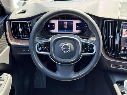 Certified 2024 Volvo XC60 T8 Ultimate w/ Protection Package Premier AWD/4WD image 15