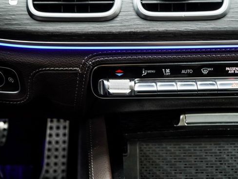 Used 2022 Mercedes-Benz GLS 580 4MATIC image 25