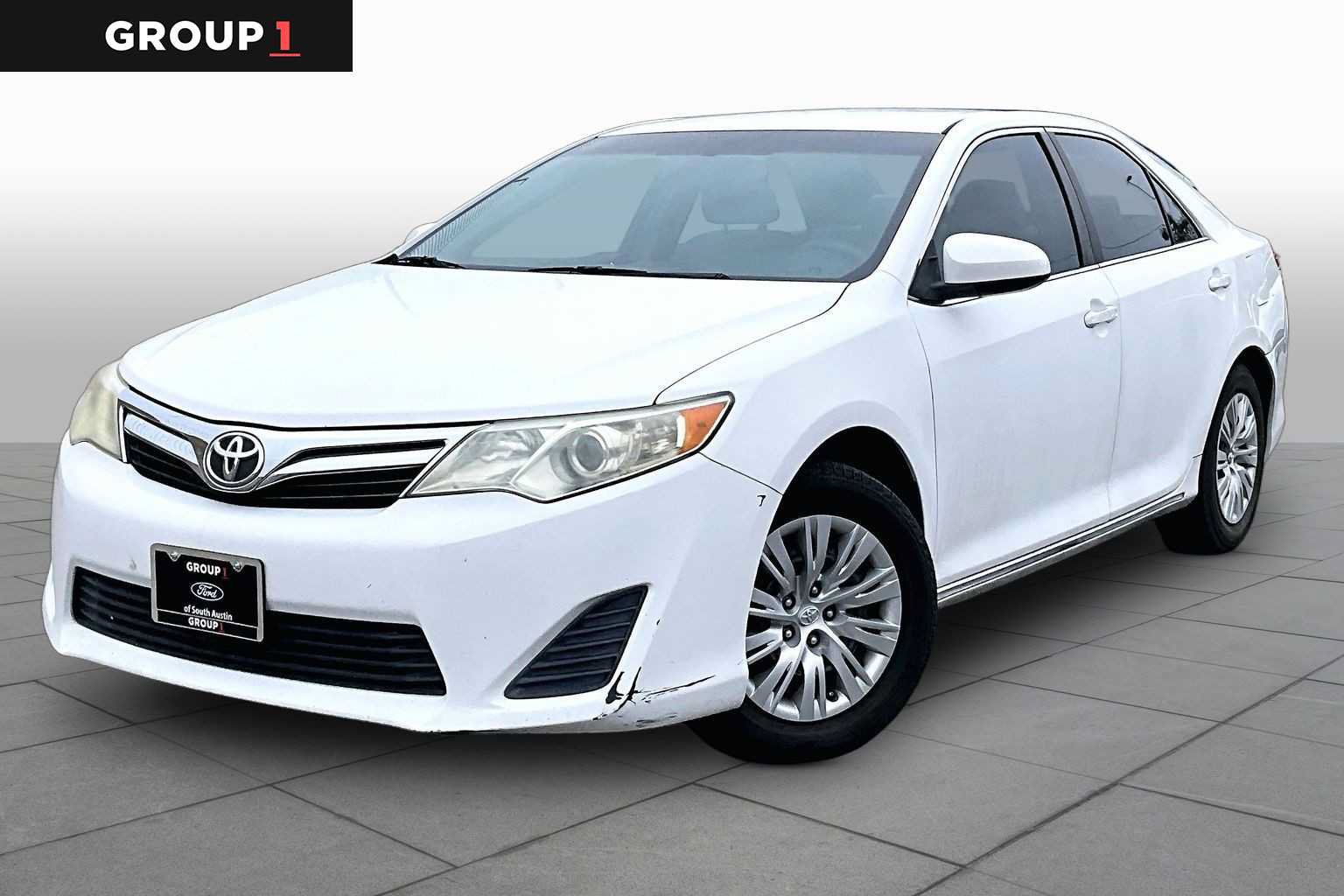 Used 2012 Toyota Camry LE FWD image 1