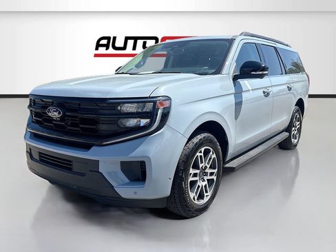 Used 2025 Ford Expedition Max Active AWD/4WD image 3