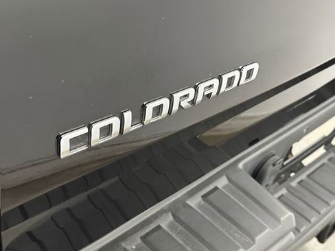 Used 2018 Chevrolet Colorado ZR2 image 26