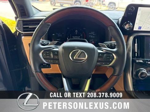 Used 2025 Lexus LX 600 4WD w/ Accessory Package (2T) image 31