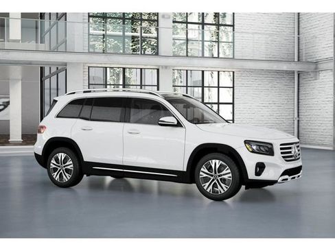 New 2026 Mercedes-Benz GLB 250 4MATIC image 13