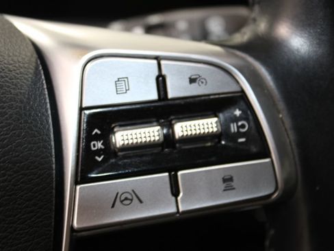 Used 2025 Kia Telluride S FWD image 28