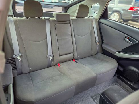 Used 2015 Toyota Prius Two image 9