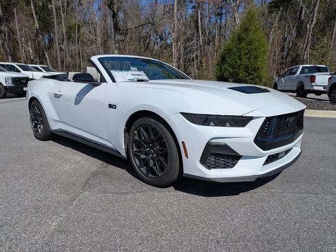 New 2026 Ford Mustang GT Premium w/ GT Performance Package RWD image 2