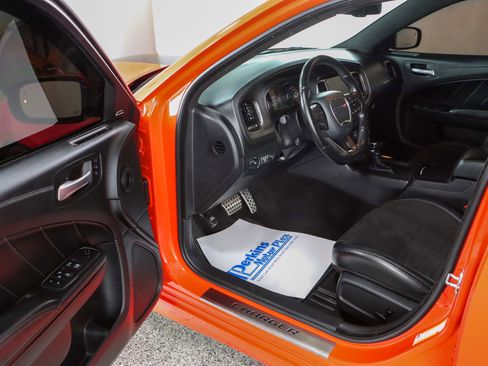 Used 2020 Dodge Charger Scat Pack w/ Daytona Edition Group image 3