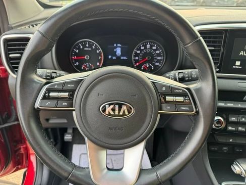 Used 2022 Kia Sportage EX AWD/4WD image 16