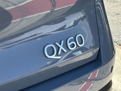 Certified 2026 INFINITI QX60 Luxe w/ Cargo Package FWD image 6