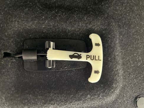 Used 2022 Nissan Sentra SV w/ SV Premium Package image 28