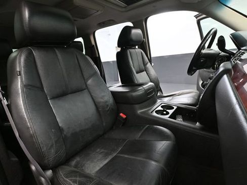 Used 2012 GMC Yukon XL SLT w/ SLT-2 Equipment Package AWD/4WD image 50