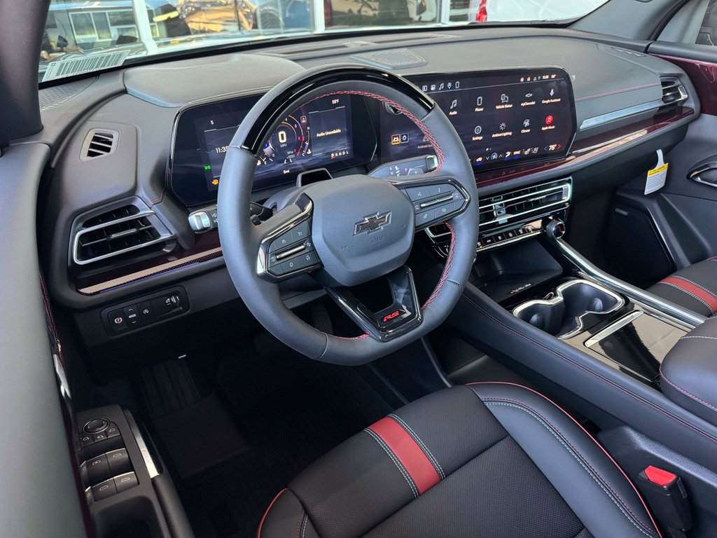 New 2027 Chevrolet Traverse RS w/ LPO, Floor Liner Package FWD image 3