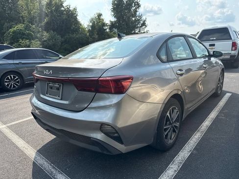Used 2023 Kia Forte LXS FWD image 4