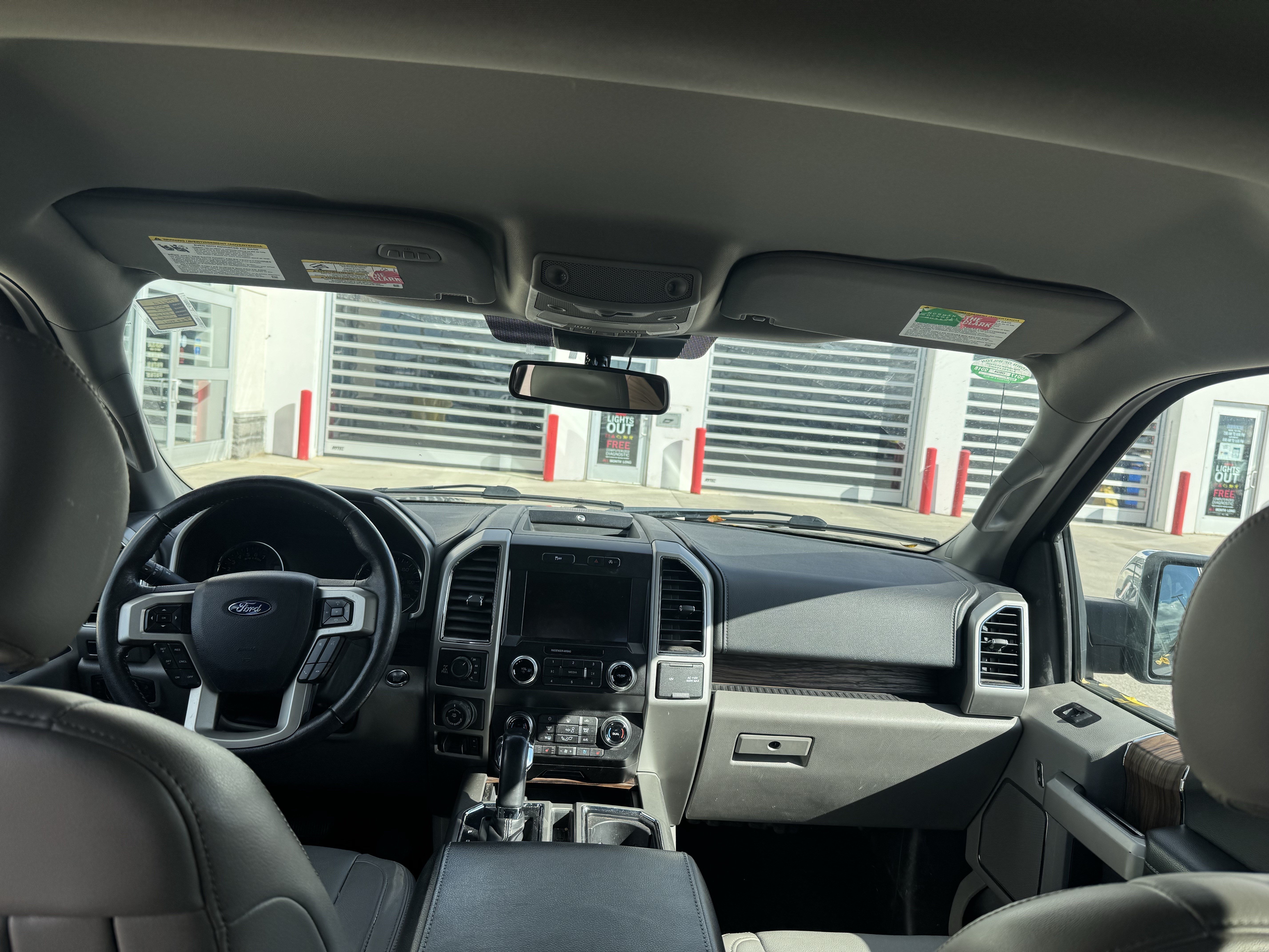 Used 2019 Ford F150 Lariat w/ Equipment Group 502A Luxury AWD/4WD image 6