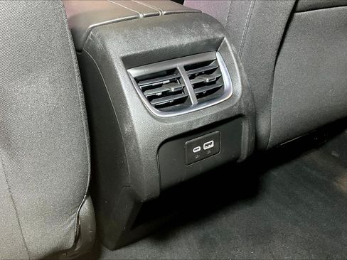 Used 2023 Chevrolet Blazer LT FWD image 11