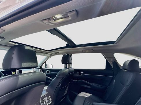 Certified 2024 Kia Sorento SX AWD/4WD image 25