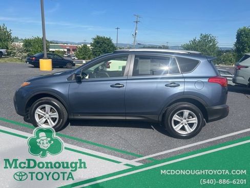 Used 2013 Toyota RAV4 XLE FWD image 3