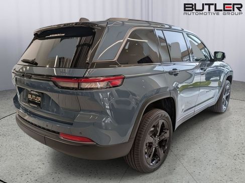 New 2026 Jeep Grand Cherokee Limited RWD image 6