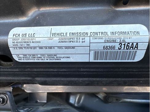 Used 2018 Jeep Wrangler Sport AWD/4WD image 28