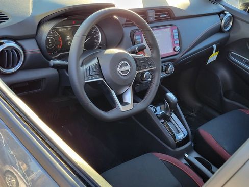 New 2025 Nissan Versa SR w/ Trunk Package image 6