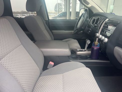 Used 2012 Toyota Tundra Grade image 9