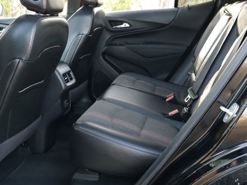 Used 2023 Chevrolet Equinox RS image 24