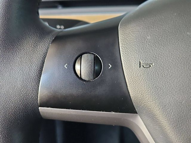 Used 2021 Tesla Model Y Performance AWD/4WD image 13