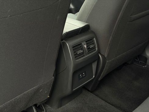 Certified 2023 Nissan Rogue SV image 23