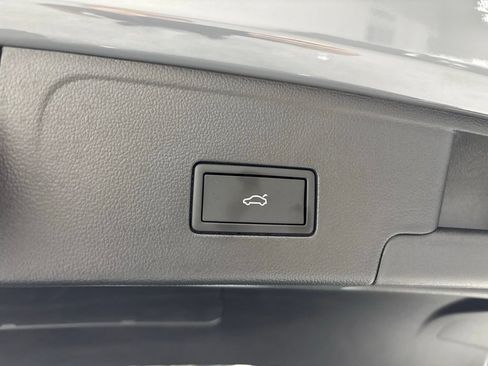 Used 2026 Volkswagen Atlas Cross Sport SEL R-Line AWD/4WD image 62