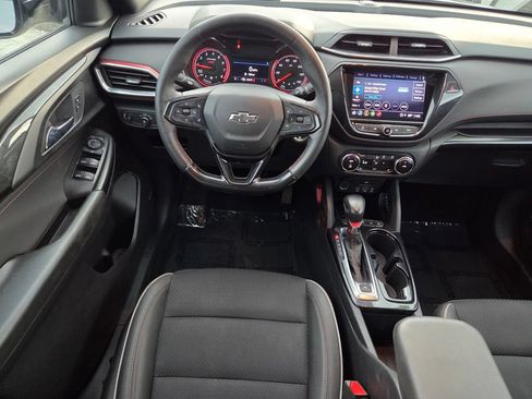 Used 2022 Chevrolet TrailBlazer RS w/ Technology Package FWD image 7