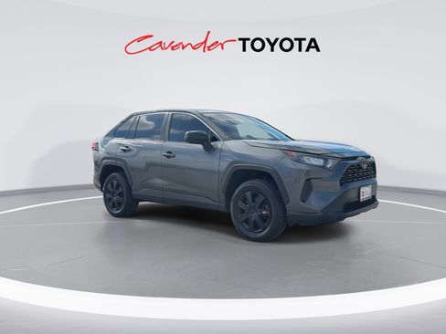 Certified 2022 Toyota RAV4 LE FWD image 2