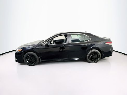 Used 2019 Toyota Camry SE FWD image 8