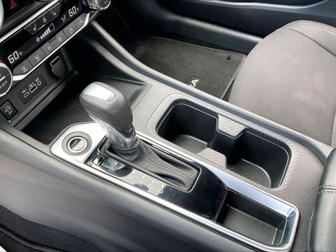 Certified 2024 Nissan Sentra SV w/ All-Weather Package FWD image 16