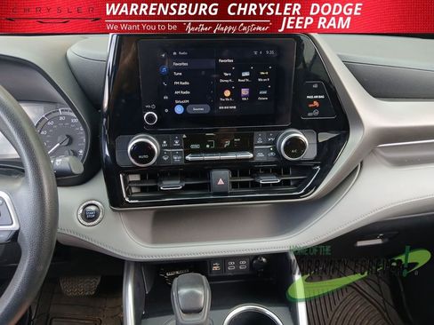 Used 2023 Toyota Highlander L image 23