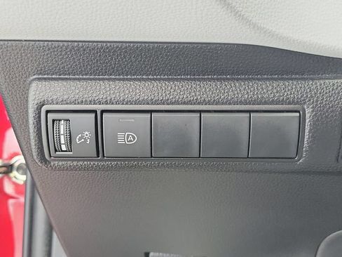 Used 2022 Toyota Corolla SE FWD image 31